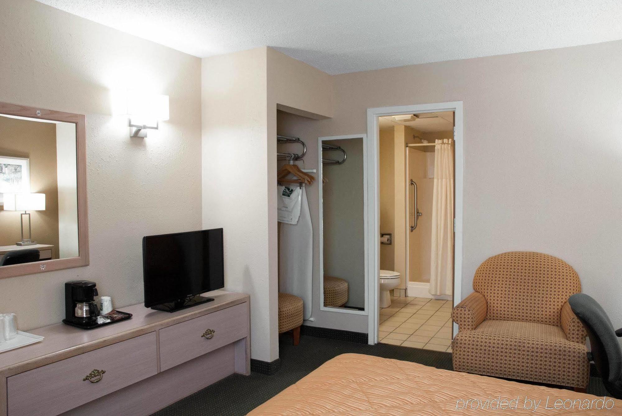 Quality Inn Near Six Flags St. Louis Pacific Eksteriør billede